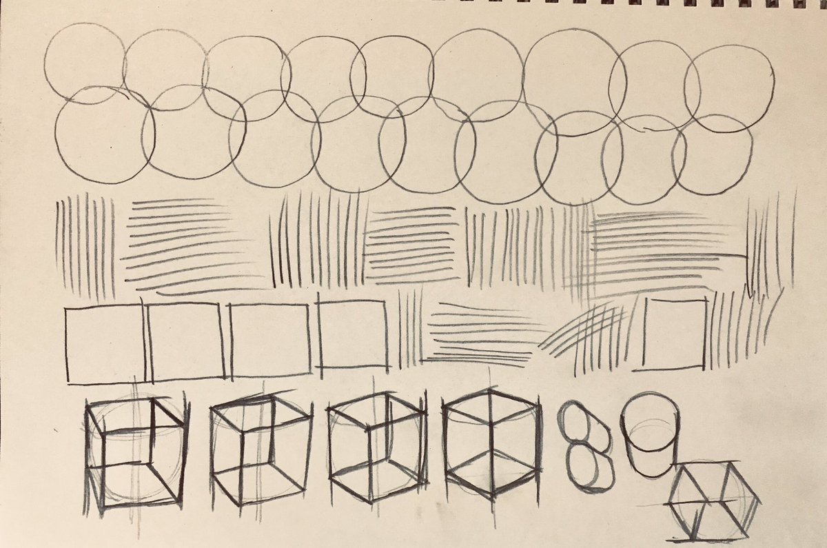 #5分だけ描く  #立方体の九九 

先日描いたものと今日描いたもの。
今思い出したけど立方体って5:5の時が一番横幅広くなるんだよね。 