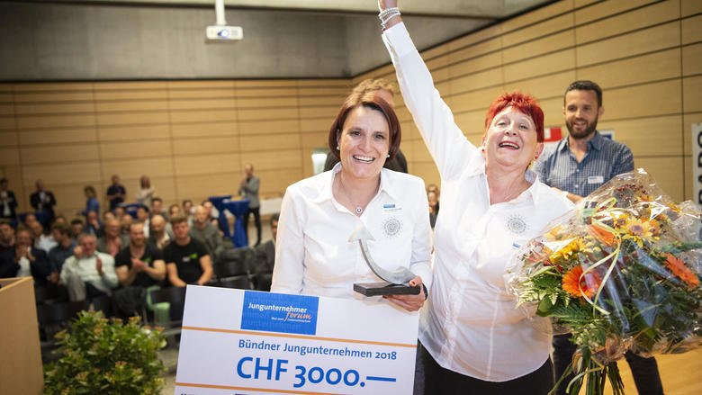 suedostschweiz's tweet photo. Gesucht: Jung, Bündner, mindestens 6 Monate alt https://t.co/UVnHDCwNk4 https://t.co/MtS9uyFpOy