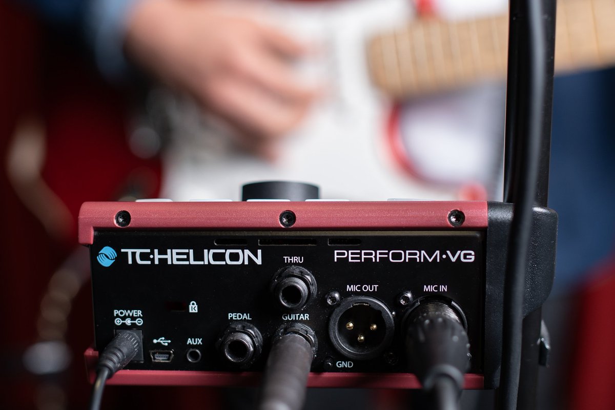 tchelicon's tweet image. No backup singers? 👯‍♂️ No problem! Get the harmonies you need with Perform VG. NaturalPlay turns you into a trio by adding up to 2 harmony voices created by the chords you play on guitar 🎸#PerformVG
Shop for it on our Amazon store ➡️ amzn.to/2LgoXXd 
#backupsinger