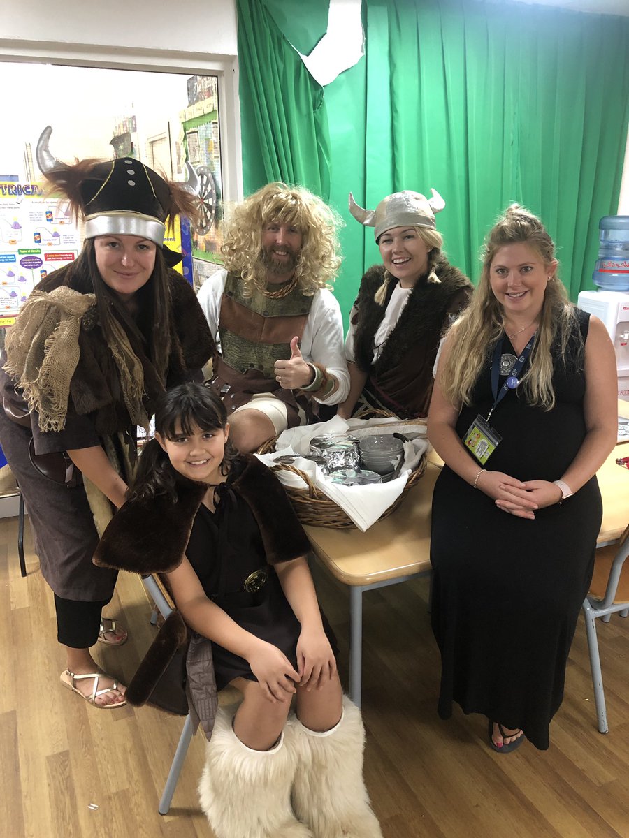 JESSJumeirahYR4's tweet photo. What a wonderful surprise! Thank you to a very kind pupil and her family for a delicious Viking feast. Just what the teachers needed #JESSJumcrosscurricular #JESSJumtopic #JESSJumcommunity https://t.co/wgLyIUtXRA