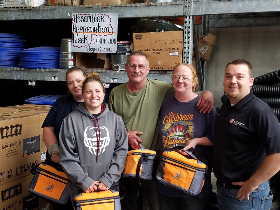 Sup Josh taking time to recognize assemblers from 2407 for all their hard work! ⁦<a href="/JPhillipsD176/">Jason Phillips</a>⁩ ⁦<a href="/rodick_annette/">Annette Rodick</a>⁩ ⁦<a href="/JCHomeDepot/">John Carr</a>⁩