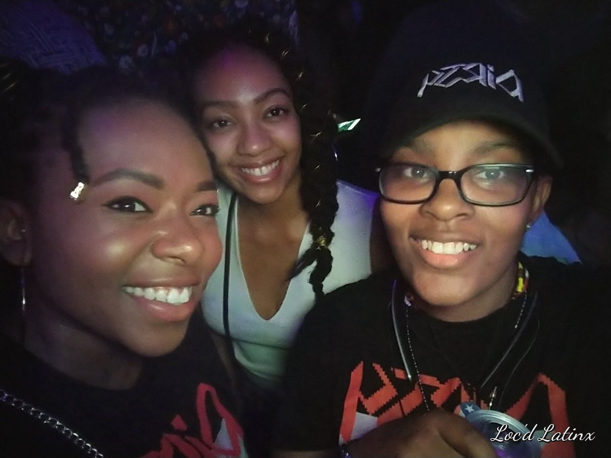 beyondbinary91's tweet photo. We had a ball, peep the gear though. πππ #DirtyComputers #fAndroids #Wondaland https://t.co/2CkUSX7ukV