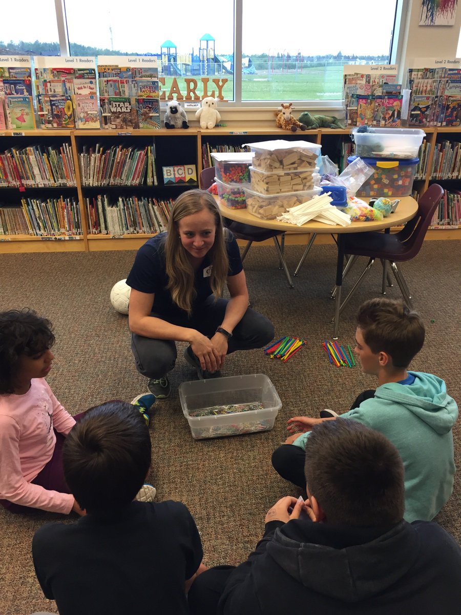 Grade 5 students enjoyed a few STEM challenges with their teacher! #eips #stem #SCAElementary