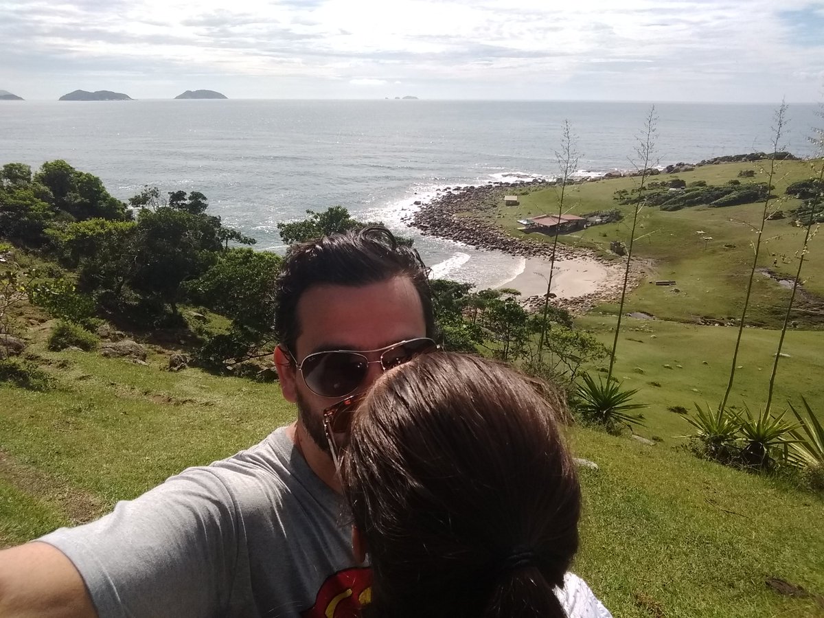 ZuccoReal's tweet photo. #NaPraiaEU e ela @ https://t.co/RbVYk2CEOD
