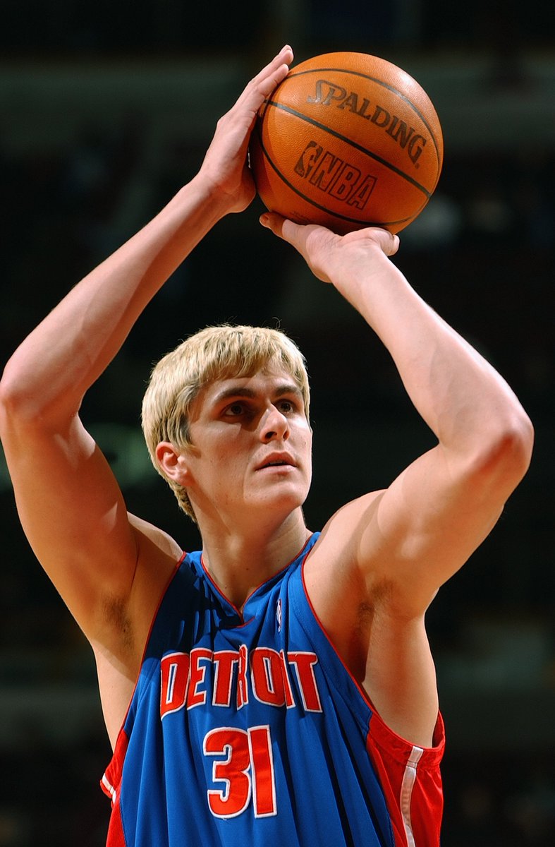ダーコ ミリチッチ Darko Milicic The Human Victory Cigar 4大スポーツ選手列伝