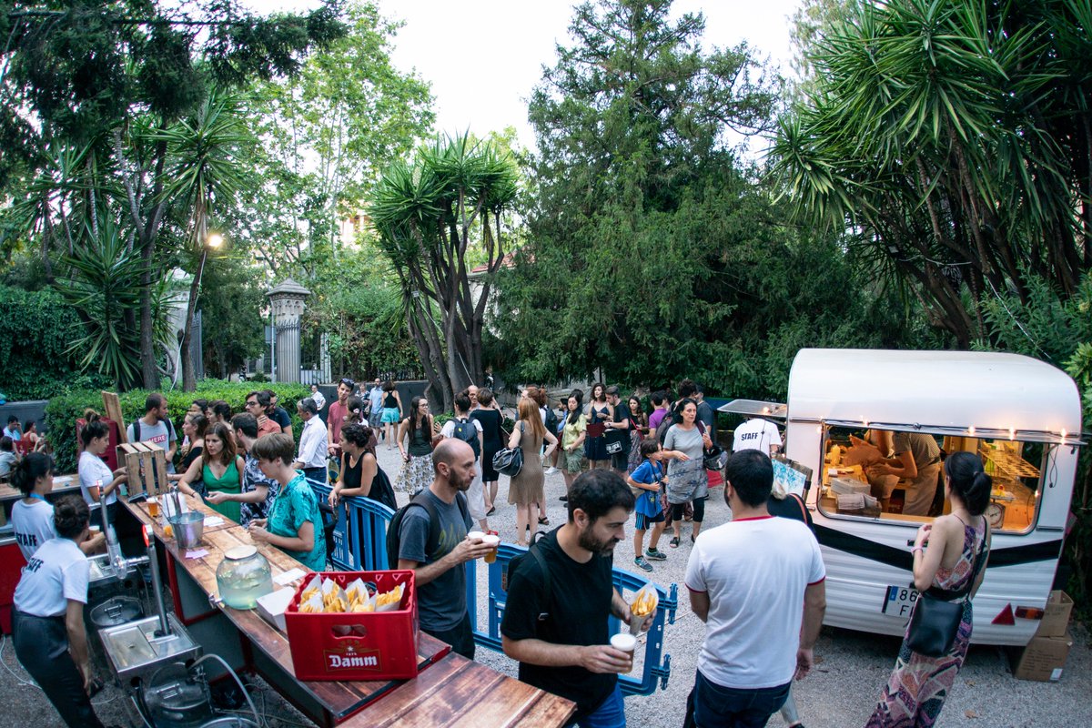 Els Vespres de la UB tweet media