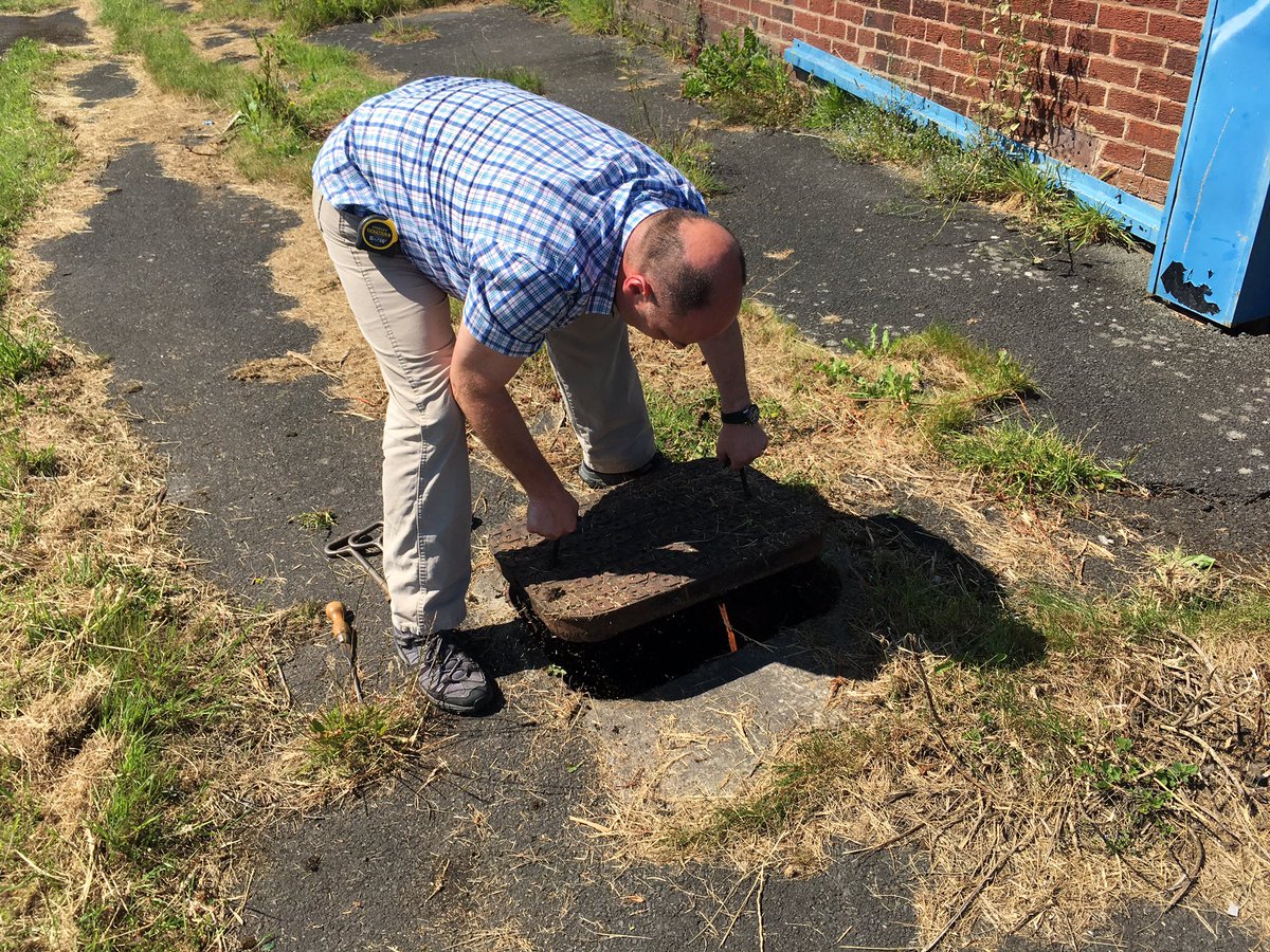 This is my mate <a href="/colinaimers/">colin aimers</a> who runs <a href="/kingmoorconsult/">Kingmoor Consulting</a> he has been such a gift to <a href="/GADCarlisle/">Give a Day Carlisle</a> a bit like #batman you don’t always see him but it’s good to know he is around. This is the #heyshampark <a href="/GADCarlisle/">Give a Day Carlisle</a> #pumptrack project. <a href="/BBC_Cumbria/">BBC Cumbria</a> @CarlisleCC <a href="/ecotechsystems1/">Eco~tech Systems</a>