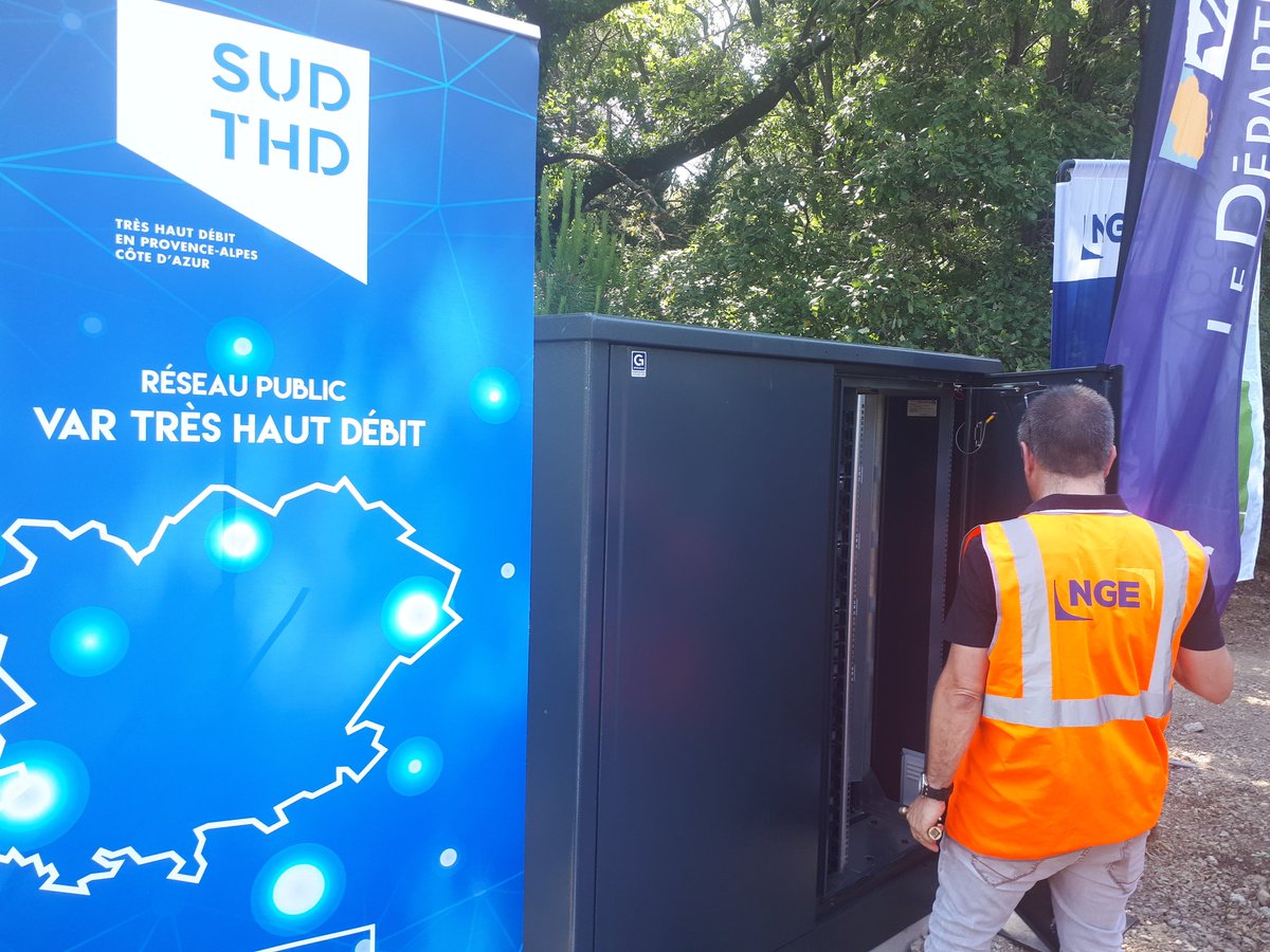 SUD_THD's tweet photo. Le Très Haut Débit, à Brignoles, c'est parti ! Lancement des travaux par @Laetitiaquilici pour une 1ère phase de 1 000 prises sur cette commune d'ici fin 2019 https://t.co/W3H63JzlEK