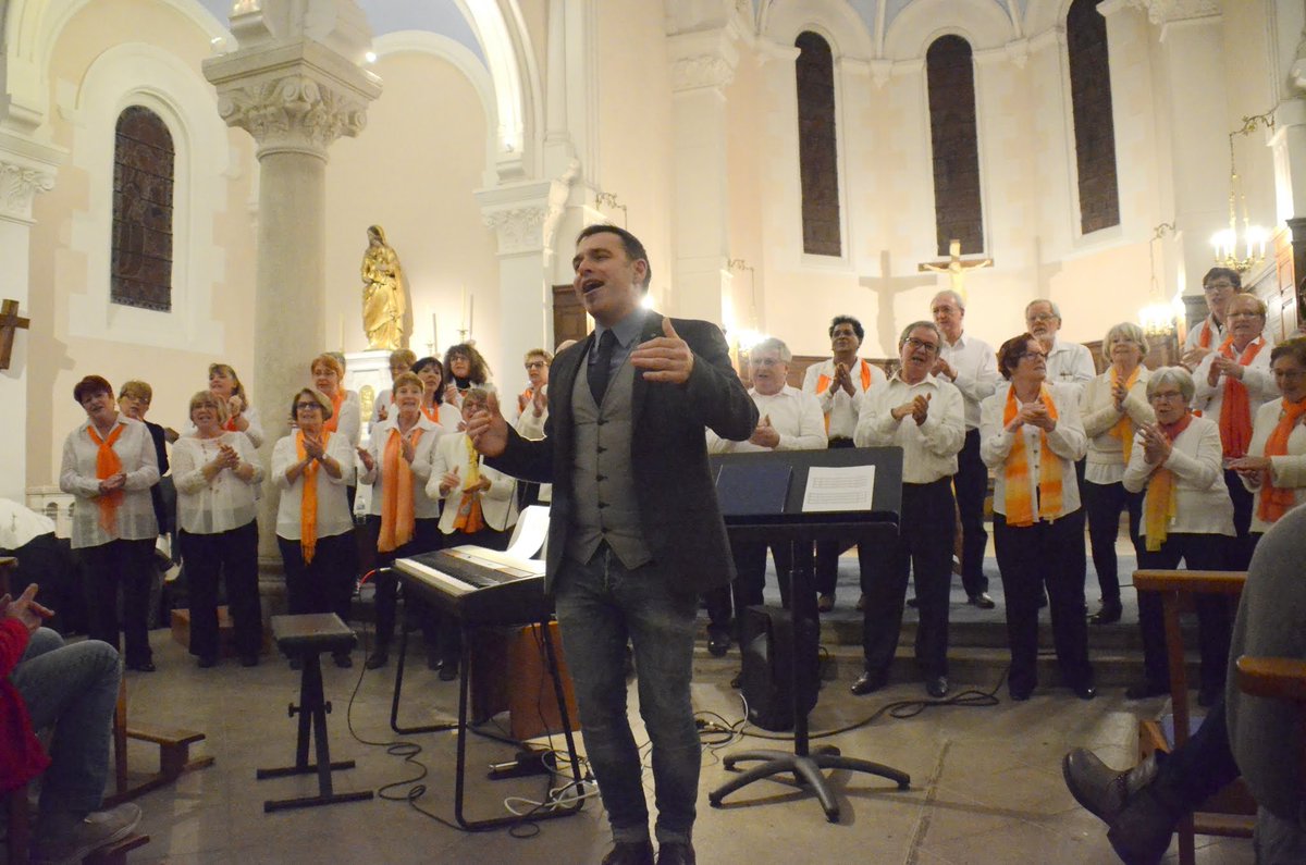 FabMusicale's tweet photo. Rémi Bulot,Chef de Chœur,Chanteur,trompettiste,compositeur,arrangeur,29 et 30 juin à St Georges dirige le Chœur de La Fabrique avec«Eclats de Voix»puis «La Grande Chauffe» , et visite de «St-Georges en musique» @lafabriquemusicale, @FabMusicale, #FJFM2019,https://t.co/83MQMbOgwx https://t.co/VXSUkPxr63