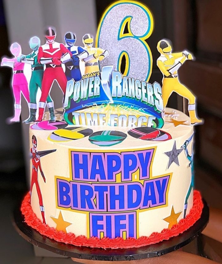 Some #PowerRangers for this 3-day rain we're currently experiencing.

#childrenscakes
#caketoppers 
#cakesinlagos
#naijavendors