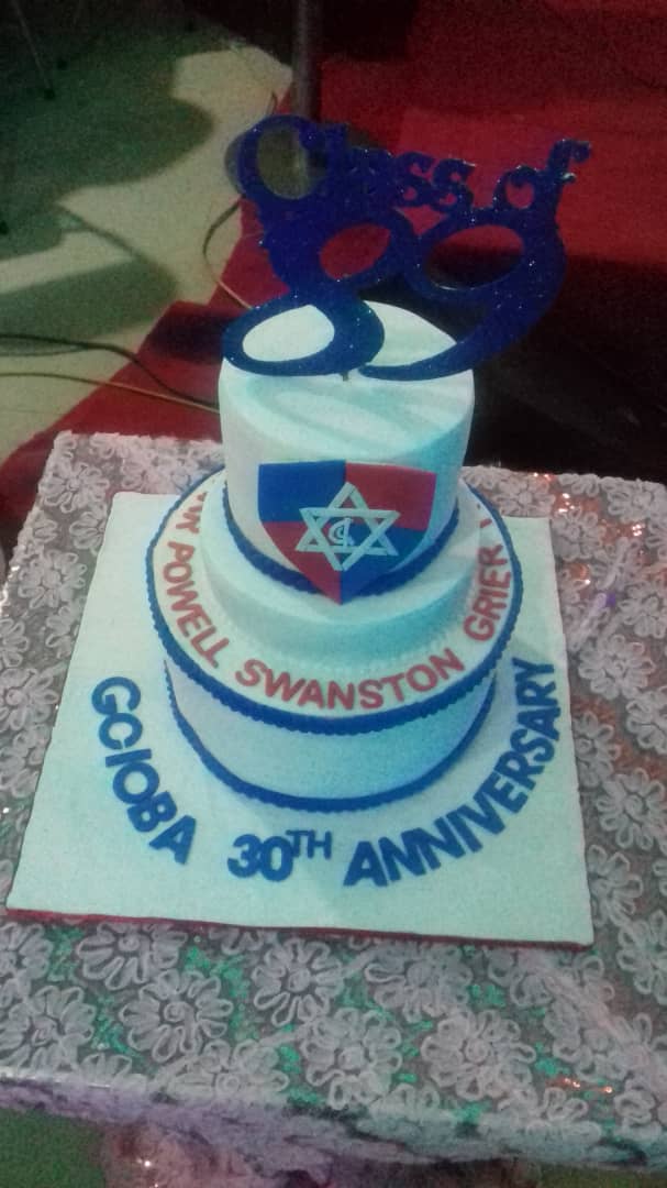 cakesbyASHKEN's tweet photo. Had the opportunity to make this reunion cake for @gcioba #CLASSOF'89 lastweek. The logo is handmade π¦π. If you attended GCI, what hostel were you in? #Ibadan #GCIOBA #Apata https://t.co/Qncco7J0WK