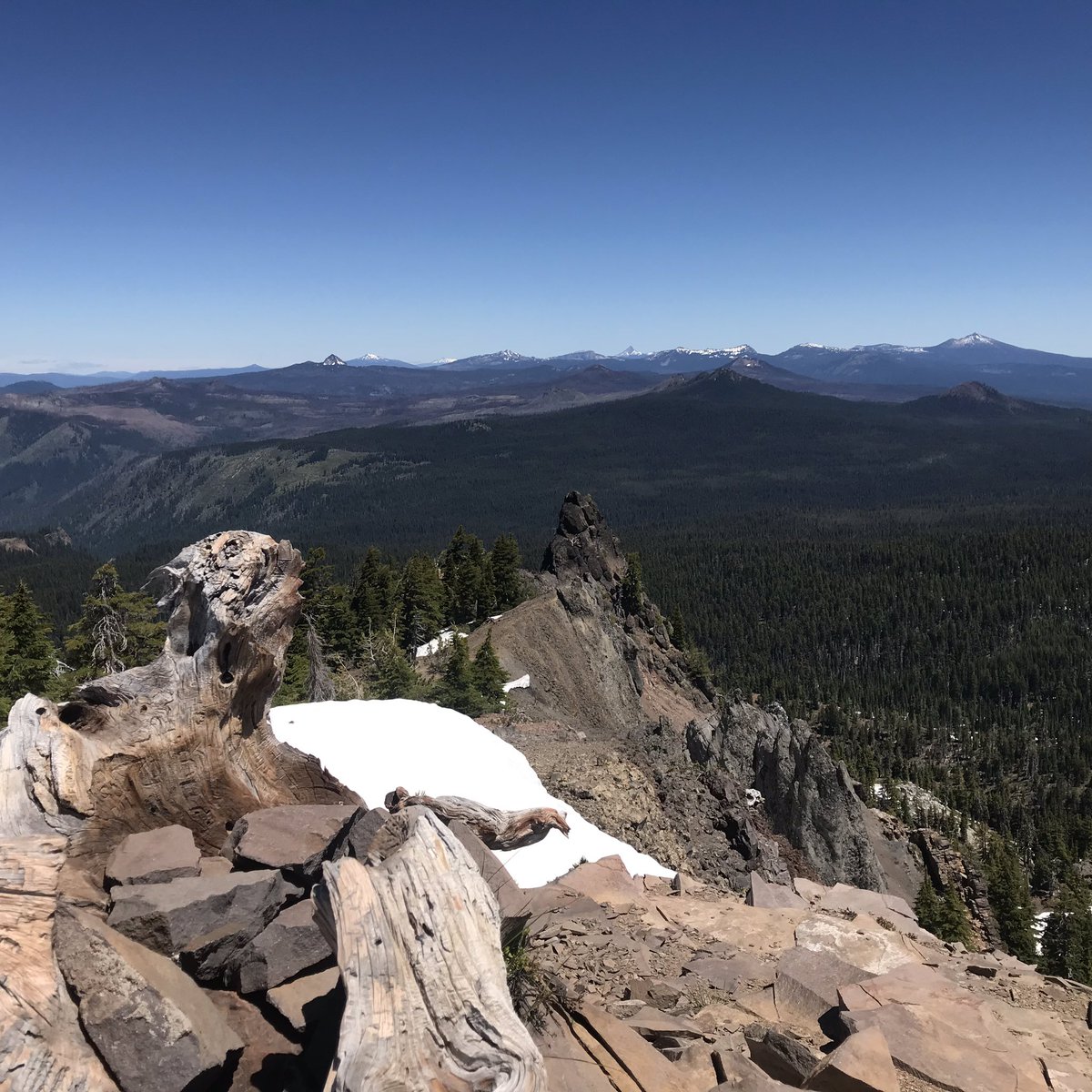 on the epic sky Lakes Trail. (Near Crater Lake) Devils Peak is the best 360 view I have seen in Oregon! Please get yourself outside this weekend! #optoutside #righttoroam #survivorman #lesstroud #outdoors #nature #adventure 
#returntonature ....L @ Crater Lake National Park