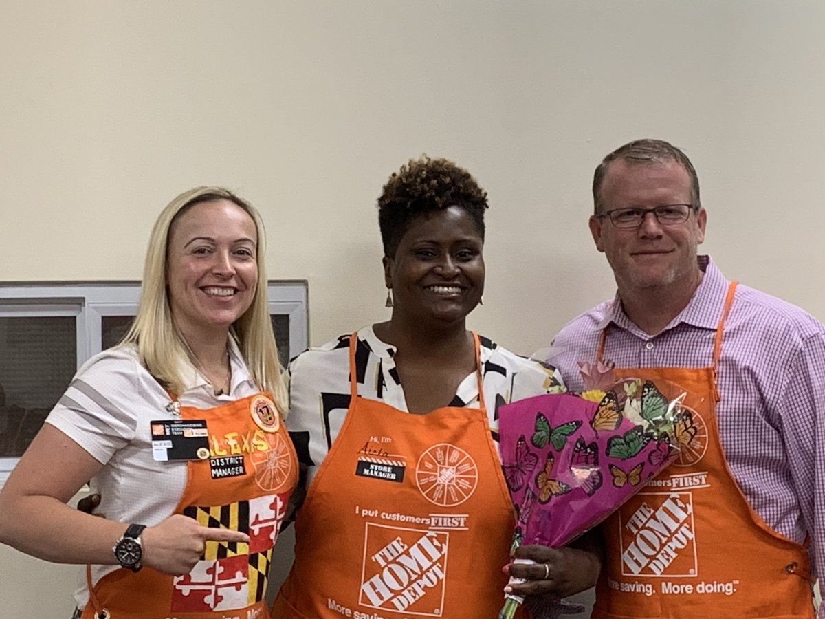 Alexis Hurley tweet media