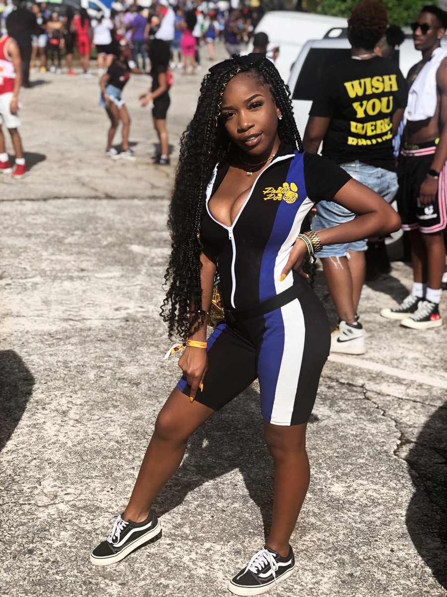 arieleray's tweet image. Before it’s too late to post my pics from this weekend. 💙✨#samepose   😂 #AGP2019