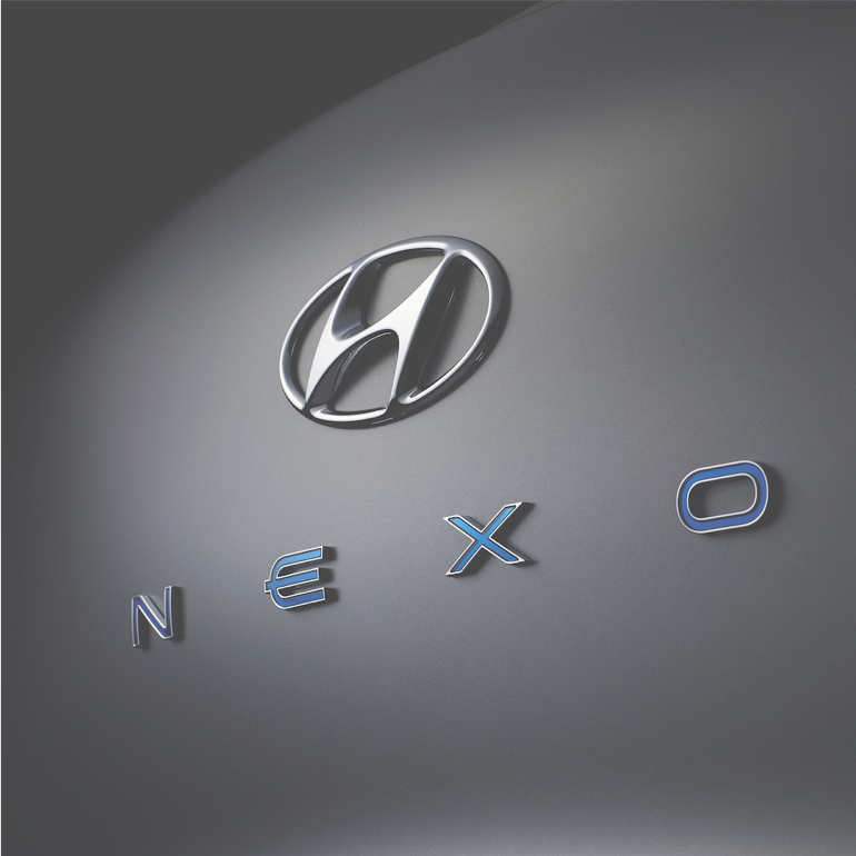 Did you know that driving the Hyundai #NEXO for an hour purifies the amount of air needed every hour by 42 adults? And that driving 10,000 NEXOs produces the same carbon reduction effect as planting 600,000 trees? Talk about blue sky thinking. Learn more bit.ly/2IqKjzd