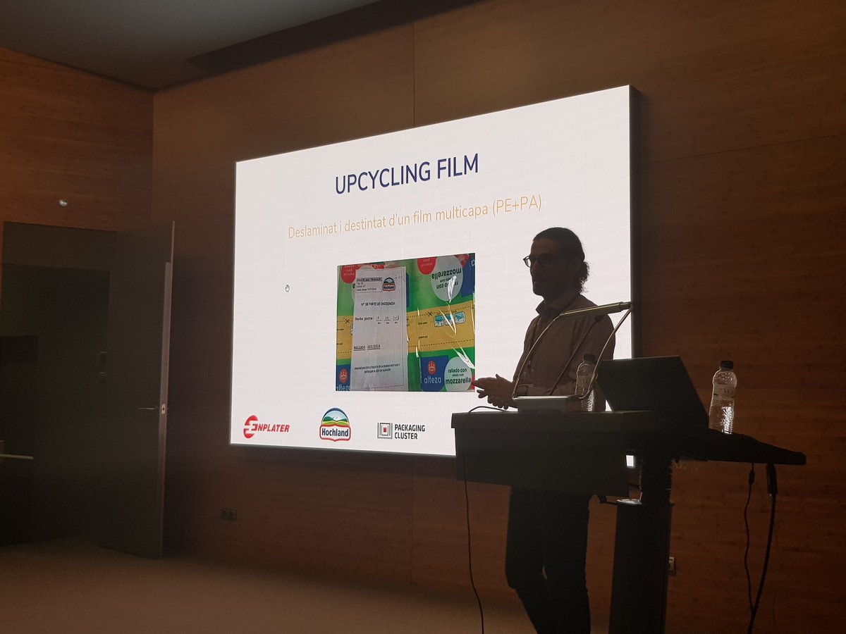 Tiempo ahora de presentación de proyectos realizados con socios del cluster. Con <a href="/3dclickclick/">3D Click</a>, <a href="/IPE_Etiquetas/">IPE Industria Gráfica</a>, <a href="/GrupoHinojosa/">Grupo Hinojosa</a>, <a href="/Packintube/">Packintube</a>, E21, <a href="/ColorSensing/">ColorSensing</a>, <a href="/eig_c2c/">Eco Intelligent Growth (EIG)</a>, Enplater y <a href="/HamerPackaging/">Hamer Packaging Technology</a>. #assambleapack19