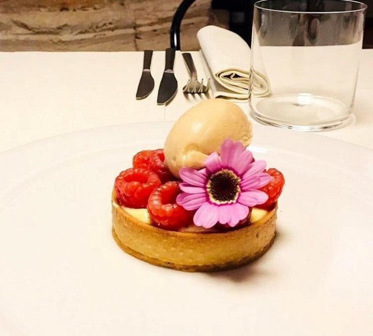 3Bonmenu's tweet photo. #luceristorante è una realtà giovane di #Perugia con una spiccata personalità distintiva data da #PaoloGori e #FrancescoGori.
Valorizzazione del territorio con prodotti locali Umbri, #finequality.
Pane lievitazione naturale, con grani antichi #3Bonmenu 👉https://t.co/IKyJjzeuV9 https://t.co/FgnXFzZLhT