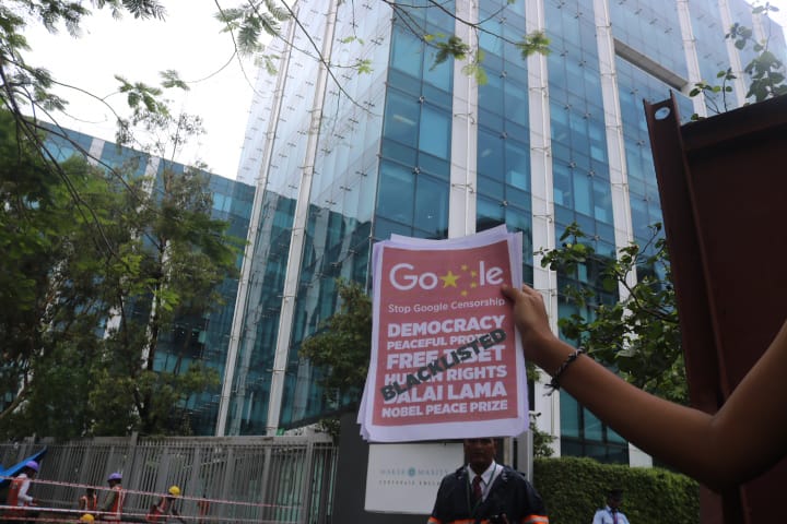 Eko_Movement's tweet photo. .@Google's based in California, but the impact of its poor regard for #humanrights is felt across the world. #Tibetan #Uyghur & #Chinese rights activists in #Delhi & #Mumbai are joining the global call for it to be reined in and take responsibility #DropDragonfly https://t.co/iKxuD53Ixn