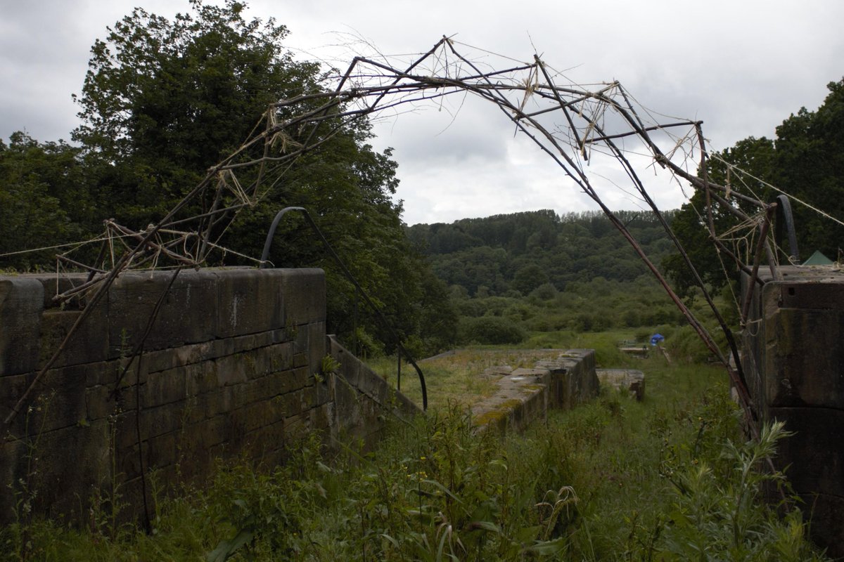 Gilbert13design's tweet photo. Great working with @MBBCanal this weekend and all the local schools who helped create our Tensegrity bridge for #bridgingthegap project.  Great event despite the challenging weather! #Bolton #canal @Bowness_Primary @MythamPriSchool @prestolee_1911 @StSaviourCE @StTeresasLL https://t.co/yhbYGFy664