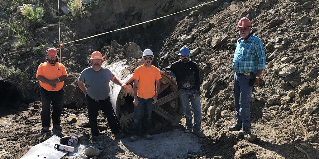AkkermanInc's tweet photo. Ed Boland Construction completes a challenging 718-lf., 58-in. steel casing culvert installation in up to 17,500 psi UCS rock using a legacy #AkkTBM #TunnelBoringSystem in remote Miles City, MT for the MT DOT.
#HoleOut #TunnelBoringMachine #TBM https://t.co/8fZkGjlX4y