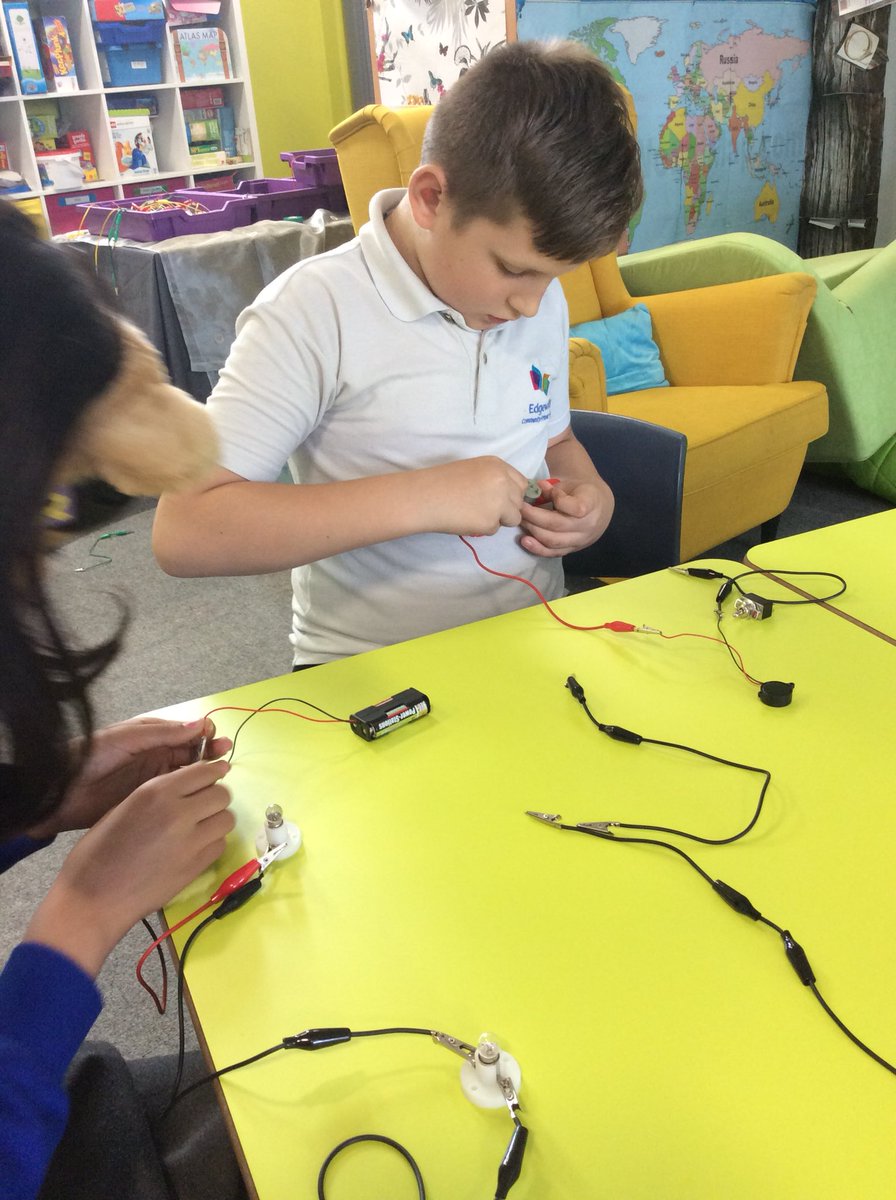 edgewickprimary's tweet photo. #NurtureClass have been investigating #electricity and how to make a working circuit! #ScienceWeek https://t.co/GgRYOCN2GL