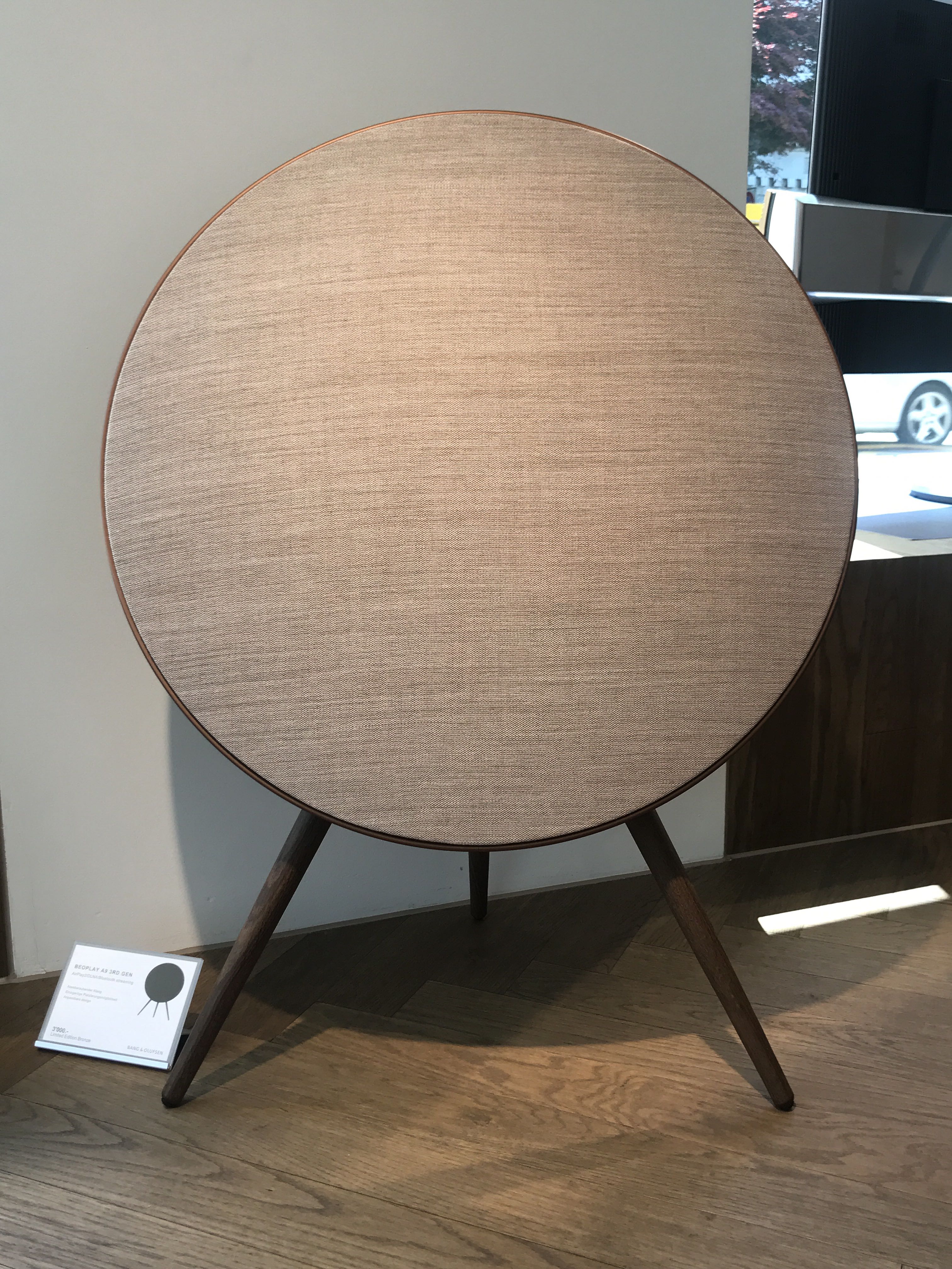 Beoplay a9 store 2019