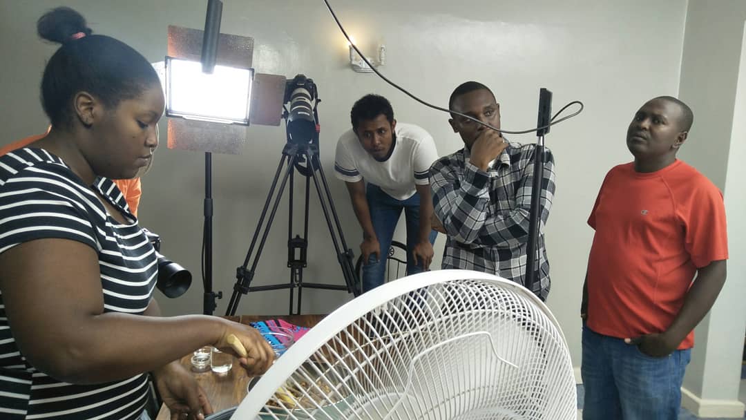 TufilamuPicture's tweet photo. The cooking show project was an amazing one. We had a rehearsal a couple of days before the shoot,  pre rigged the gear and had a mini cook out. 
The crew was very lean: Producer/food stylist @Christinenjez, Dop @RobertAsimba and Edu, Gaffer-mosesmwangi, Camera Assist-Moha #bts https://t.co/2MYVxmcUPE