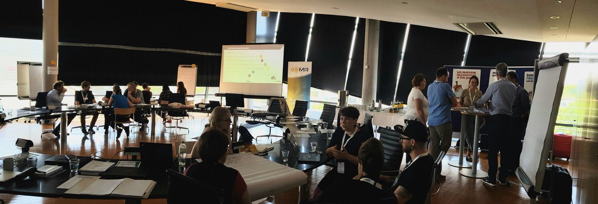GOFAIRofficial's tweet photo. Time for the Knowledge Café! Participants formed small working groups to discuss various topics ranging from raising awareness for #FAIRdata to incentives as well as effective policies for FAIR RDM. #GOCHANGEWorkshop https://t.co/pXNAJzDLl0