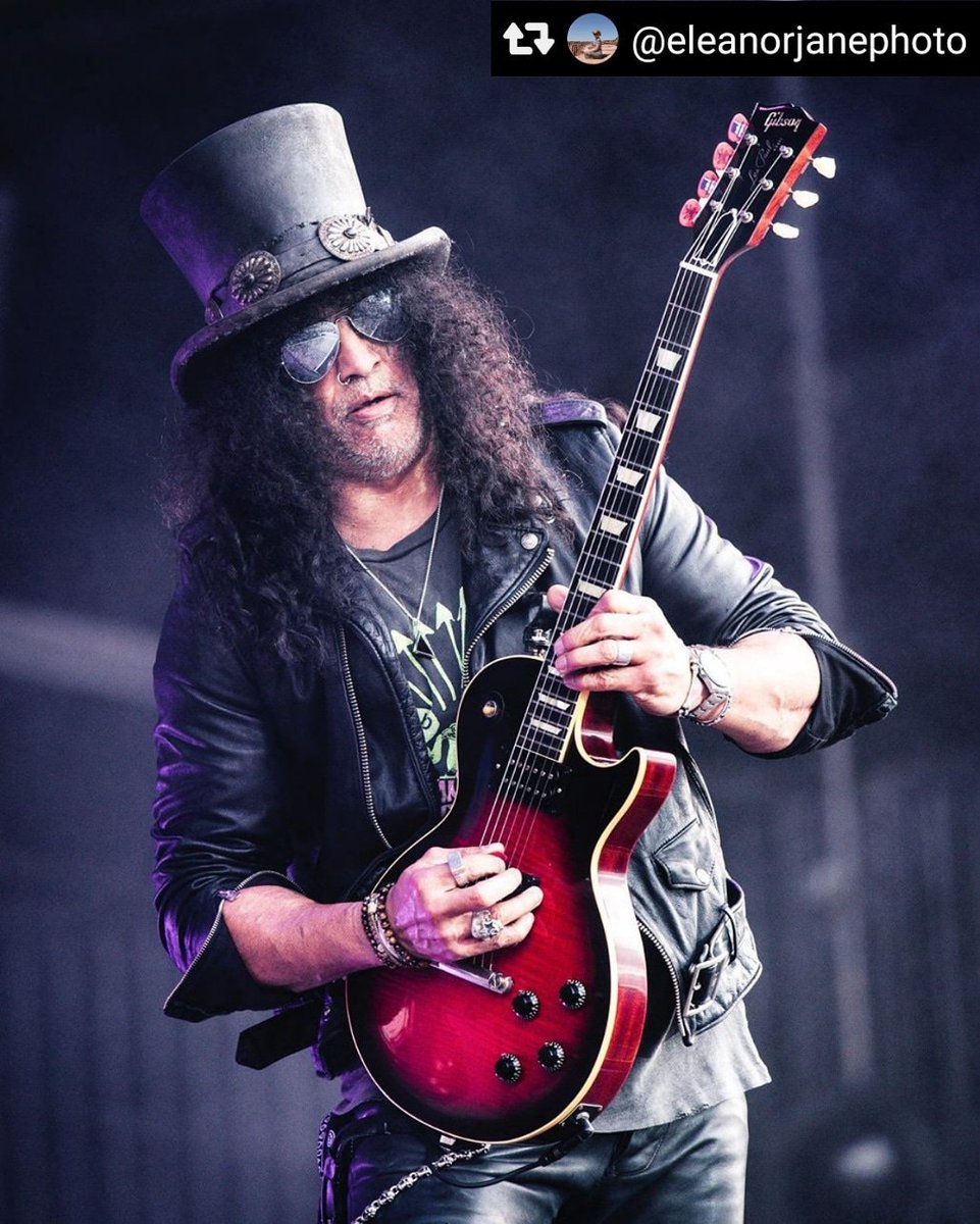MARIE2_SLASH's tweet photo. #Repost @eleanorjanephoto with @repostsaveapp
・・・
Here he is! 🎩 slash
#slash #download #downloadfest #downloadfestival #gibsunday #smkc #myleskennedy #liveshots #livingthedream #slashlive #slashlivingthedream #download2019 #downloadfest2019 #downloadfestival2019 https://t.co/ip8NZOHDF5