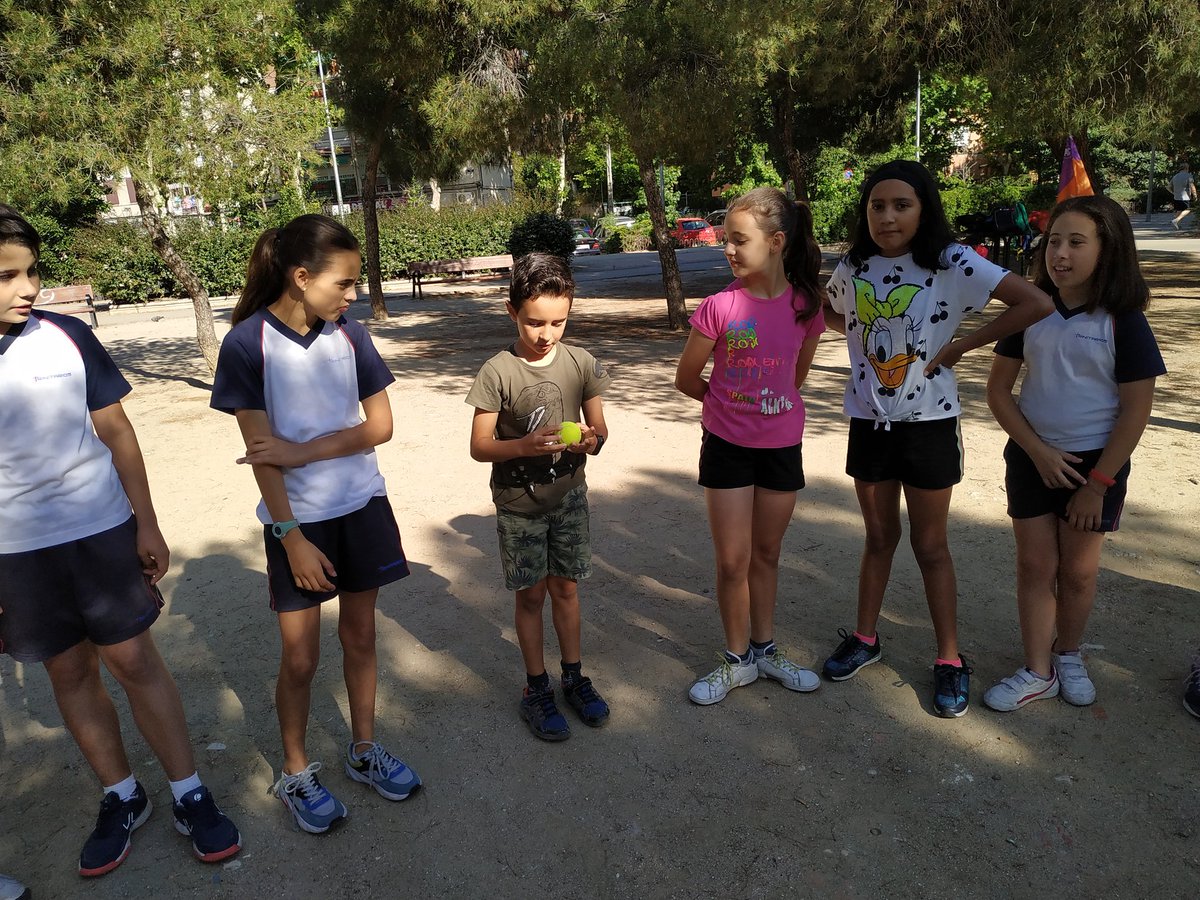 trinitariosM's tweet photo. Cerramos nuestro WorkShop dedicado al Medioambiente. Gran batida y, en 45 min, 18 bolsas con basura inorgánica. Falta mucho por hacer en este mundo y tú tienes la llave...¡Siempre listos!
@centrosfest
@scoutsdemadridmsc @scoutsmsc
#somosfamilia
#psmma https://t.co/g83yet6Gn0 https://t.co/aixyTX7Nei