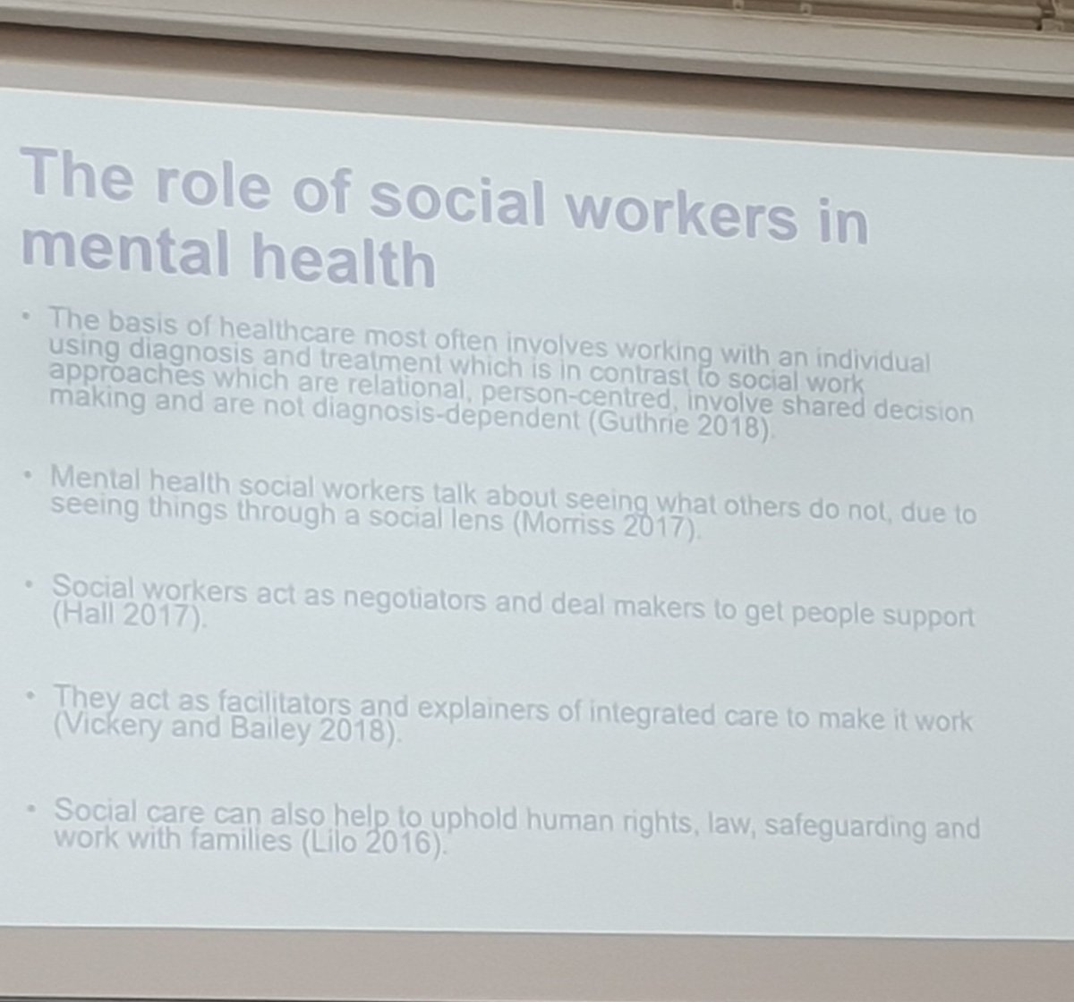AsfanaSahida's tweet photo. Role of social workers in mental health #elftsocialworkconference @NHS_ELFT  @BASW_UK https://t.co/DLO3oqKFRX