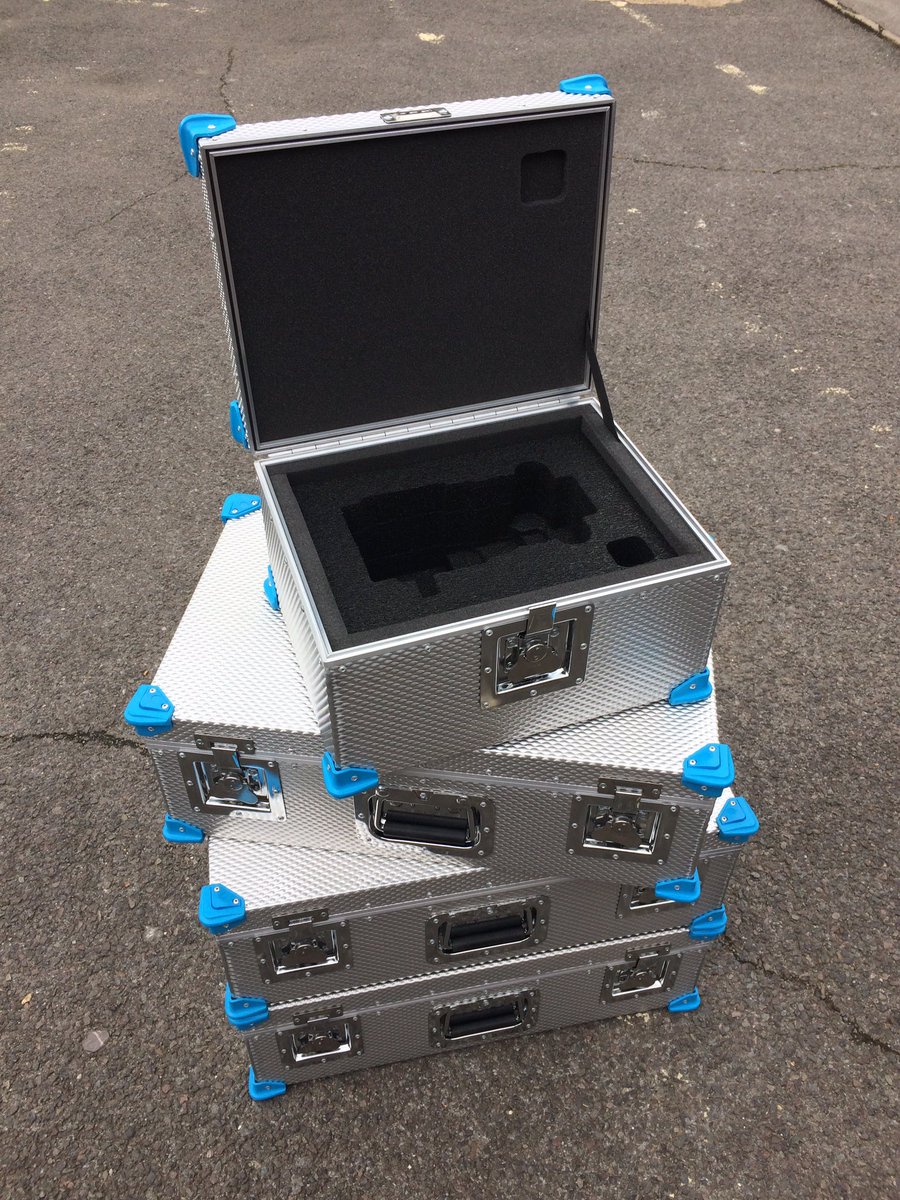 CaseDesignLtd's tweet image. First few cases going out the door for the @arri #signatureprime lenses we have all on file, 3/4-way cases and a single case for the 150mm #madeintheuk #flightcase #aluminium
