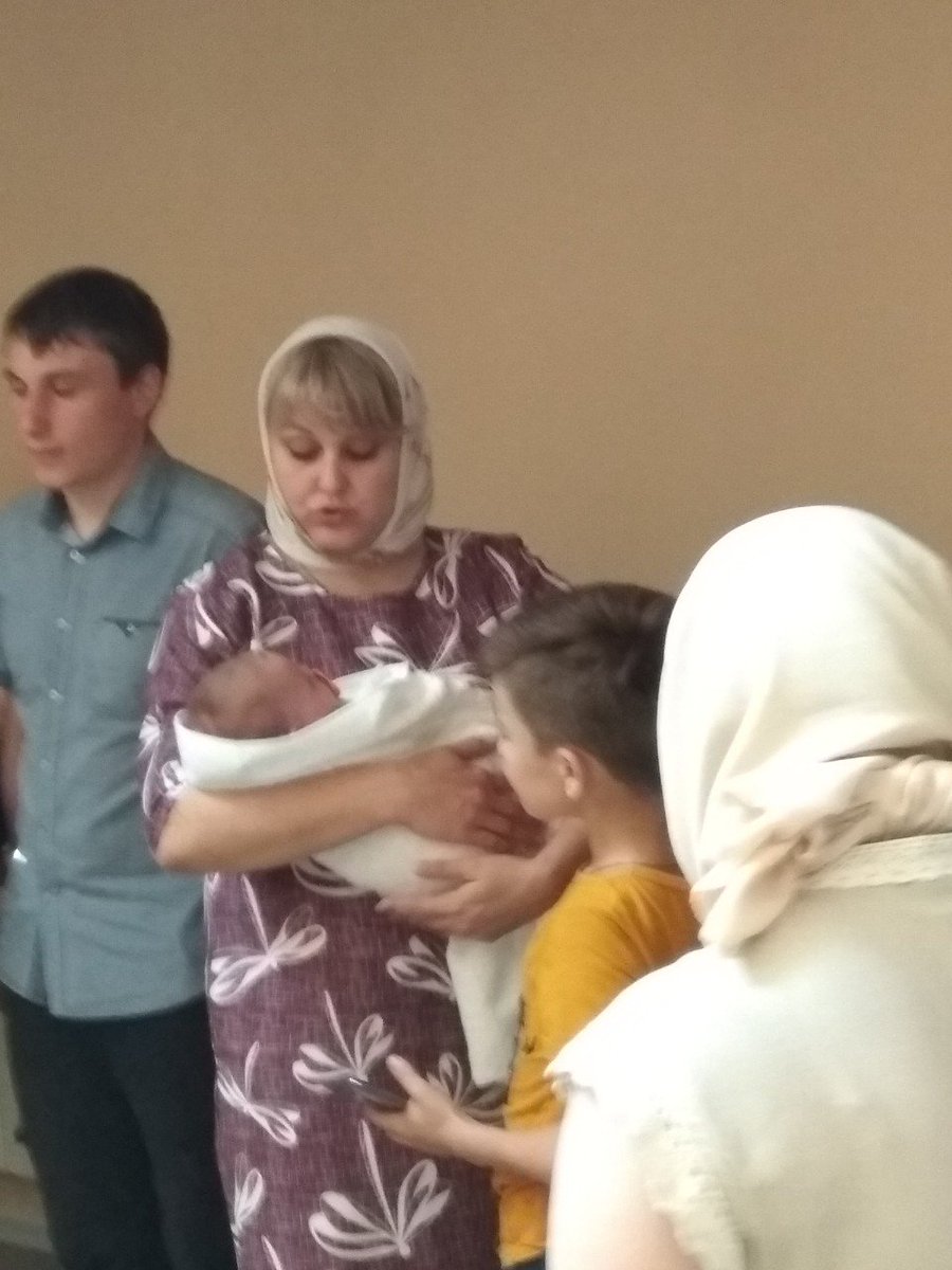 Специалисты Департамента приняли участие в организации таинства Крещения детей из семей,состоящих на профилактическом учете, которое состоялось в храме Иоанна Предтечи в рамках агитпоезда "За здоровый образ жизни и здоровую, счастливую семью" в Железнодорожном районе г.Ульяновска