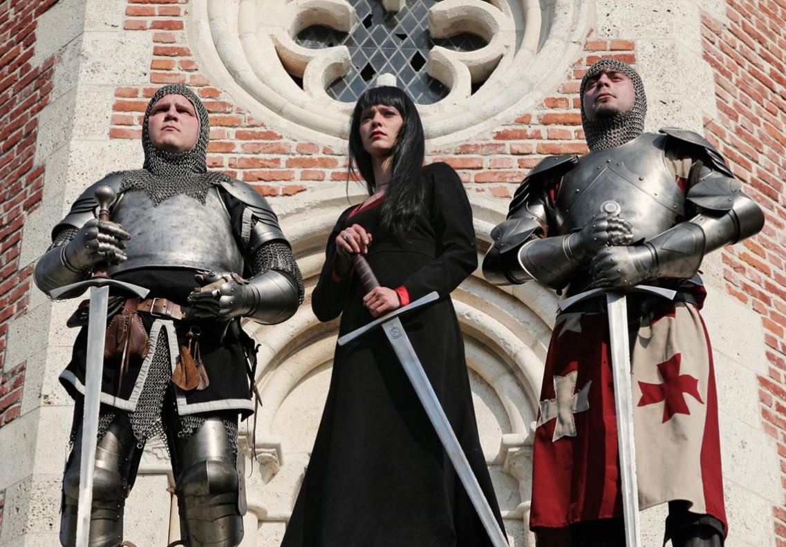 👑 Of all Medvedgrad rulers, the Black Queen will definitely be remembered the longest. In order to save her treasure 💎, she sold both Medvedgrad and her soul to the devil himself!
 
#VisitMedvedgrad #BlackQueen