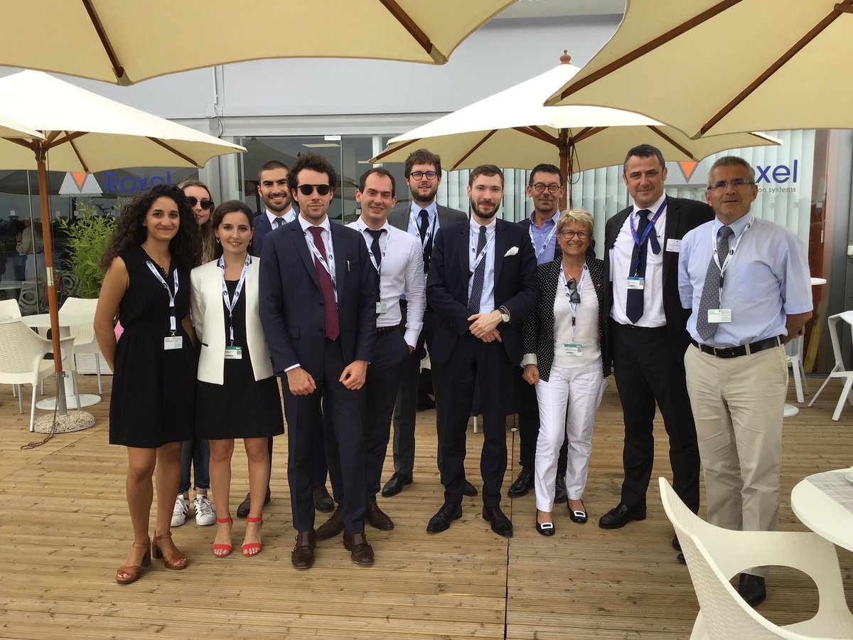 josypoueyto's tweet image. Belle journée, hier, au Salon du Bourget chez #Aeroprotec avec Thierry Haure-Mirande ou l’équipe de #Roxel avec Stéphane Catreveaux. Découvertes technologiques aussi chez Airbus ou Dassault. Grosse journée !