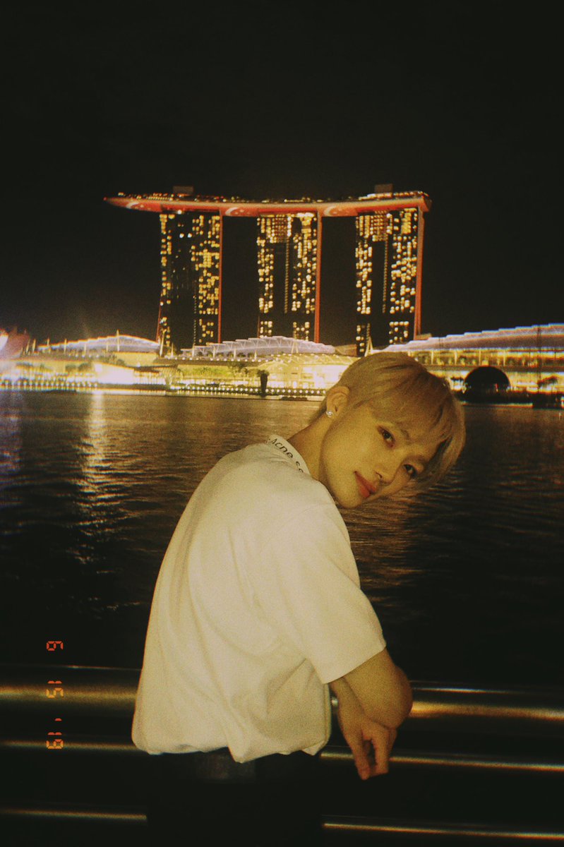 WE_THE_BOYZ's tweet photo. 싱가포르⭐️ #NewShot https://t.co/KL0Tsk7eWm