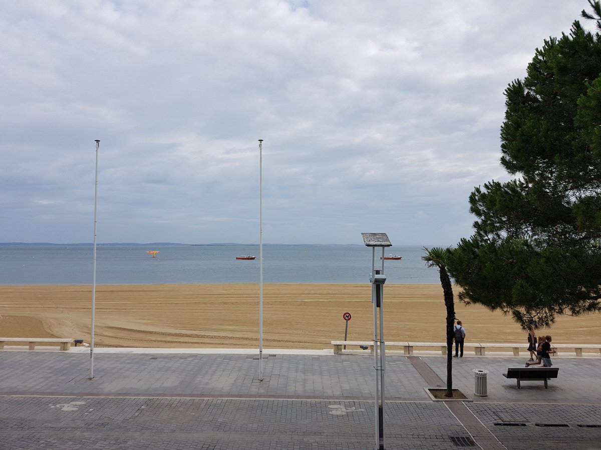 Team Congrès <a href="/SmaclAssurances/">Smacl Assurances</a> à Arcachon. Cartons et coquillages C'est parti !