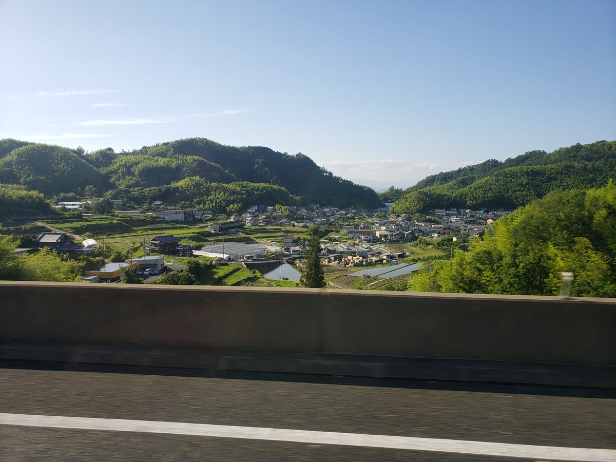 CoachLJ21's tweet photo. Live and Direct from the other side of the World 
#Japanchillin
#Enjoyingtheculture
#Beyondblesssed
#GODFAMILYBASKETBALL https://t.co/WnhimUfeHp
