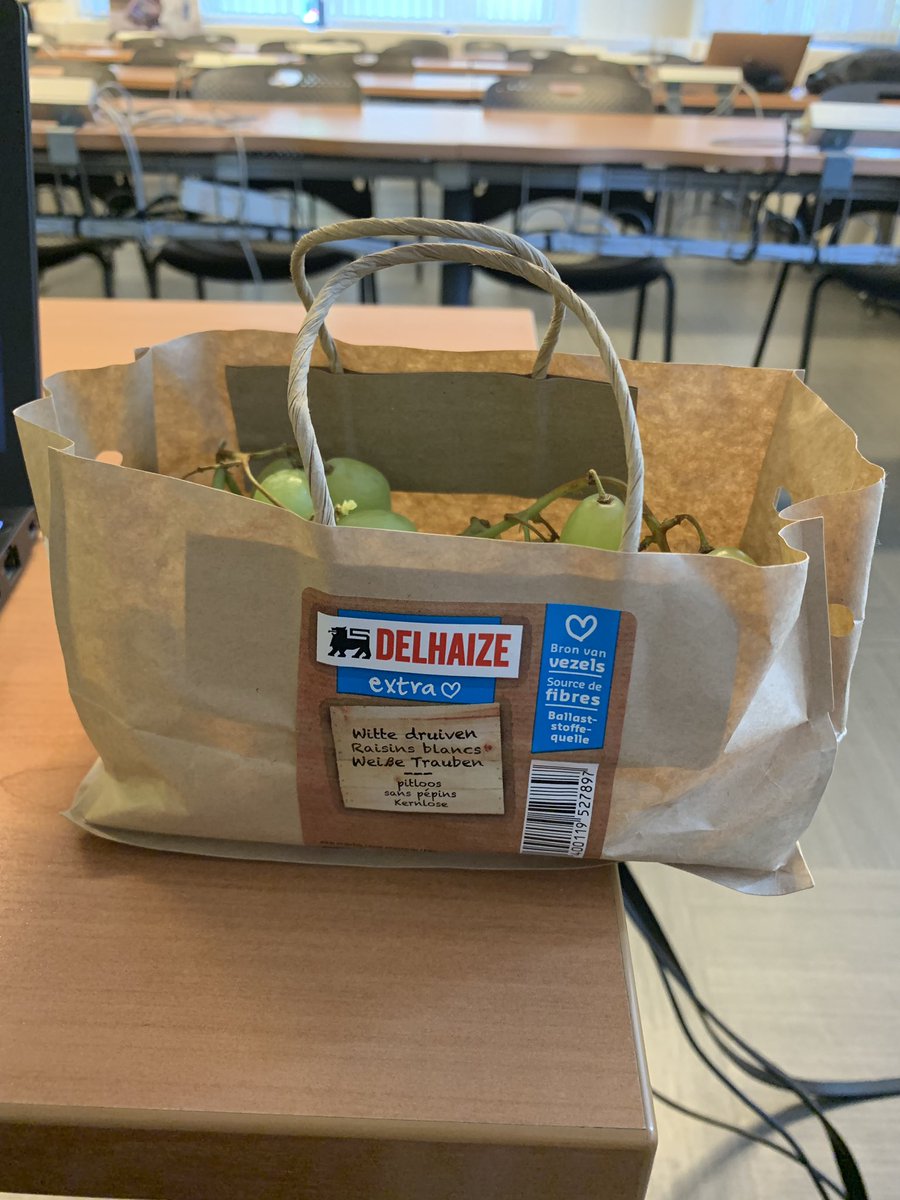 _Anne_Loes's tweet photo. Hoi @albertheijn en @JumboSupermarkt  kunnen we in Nederland ook eens kijken naar druiven in papier zakjes verpakken i.p.v. in plastic bakken? Goed geregeld bij de @DelhaizeNL https://t.co/nz1527VUQN