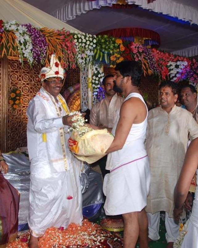 ANILJOSHI2102's tweet photo. Gurupoornima celebrations at Sri nikhil Chetanakendram Hyderabad 2012 some memorable moments https://t.co/xlAXLGrnX3