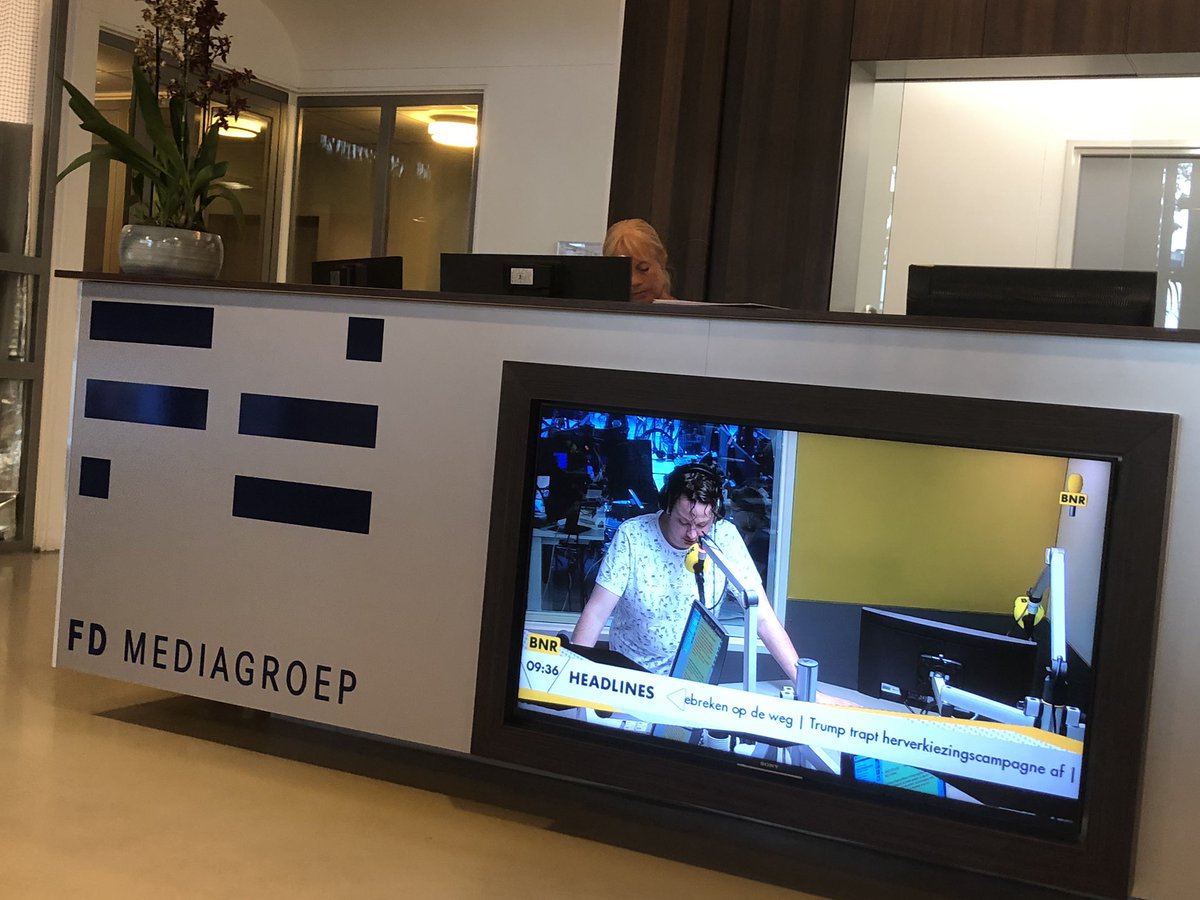 fengmaggie's tweet photo. Arrived at radio station @BNR waiting for the interview #GroeiHelden theme #onderwijs https://t.co/huYVNM2oC2