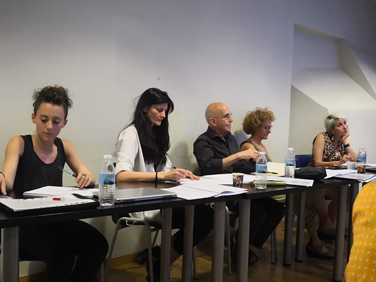 MasterguionUam's tweet photo. Lunes y martes, defensas TFM @MasterguionUam, texto teatral, gracias a #JoseSanchisSinisterra y #CarmenSoler. Hoy seguimos con largometrajes, gracias a #IgnaciodelMoral, #DanielaFejerman y #AnaDiez. Terminando esta edición y a por la siguiente. https://t.co/OzqlPULRTh