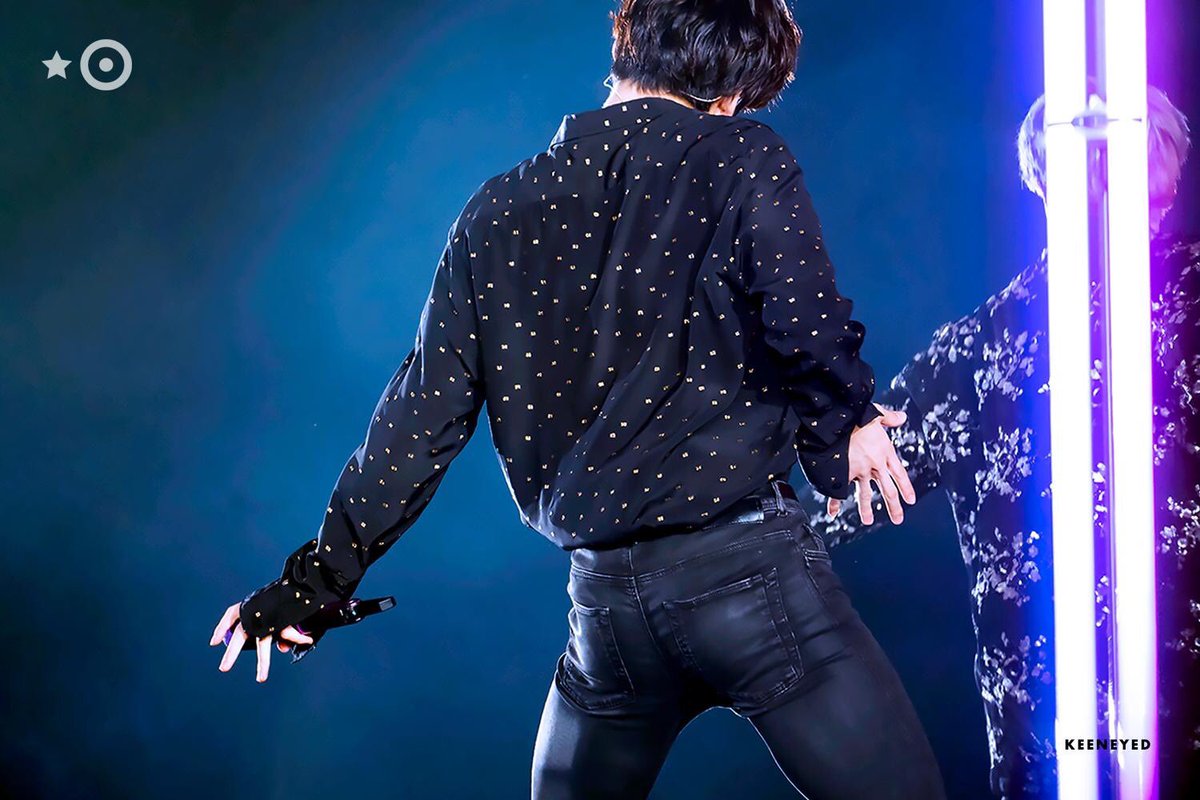 Jeon0191's tweet image. Sexy body🤭👍😂💐💫🧚🏻‍♂️🌤💛🌟🌈👼🏻🥰🤩 #BTSJungKook #JungKook #6YearsWithBTS #BusanPrideJK #BTS #JeonJungKook #방탄소년단정국     @BTS_twt @KEENEYEDJK