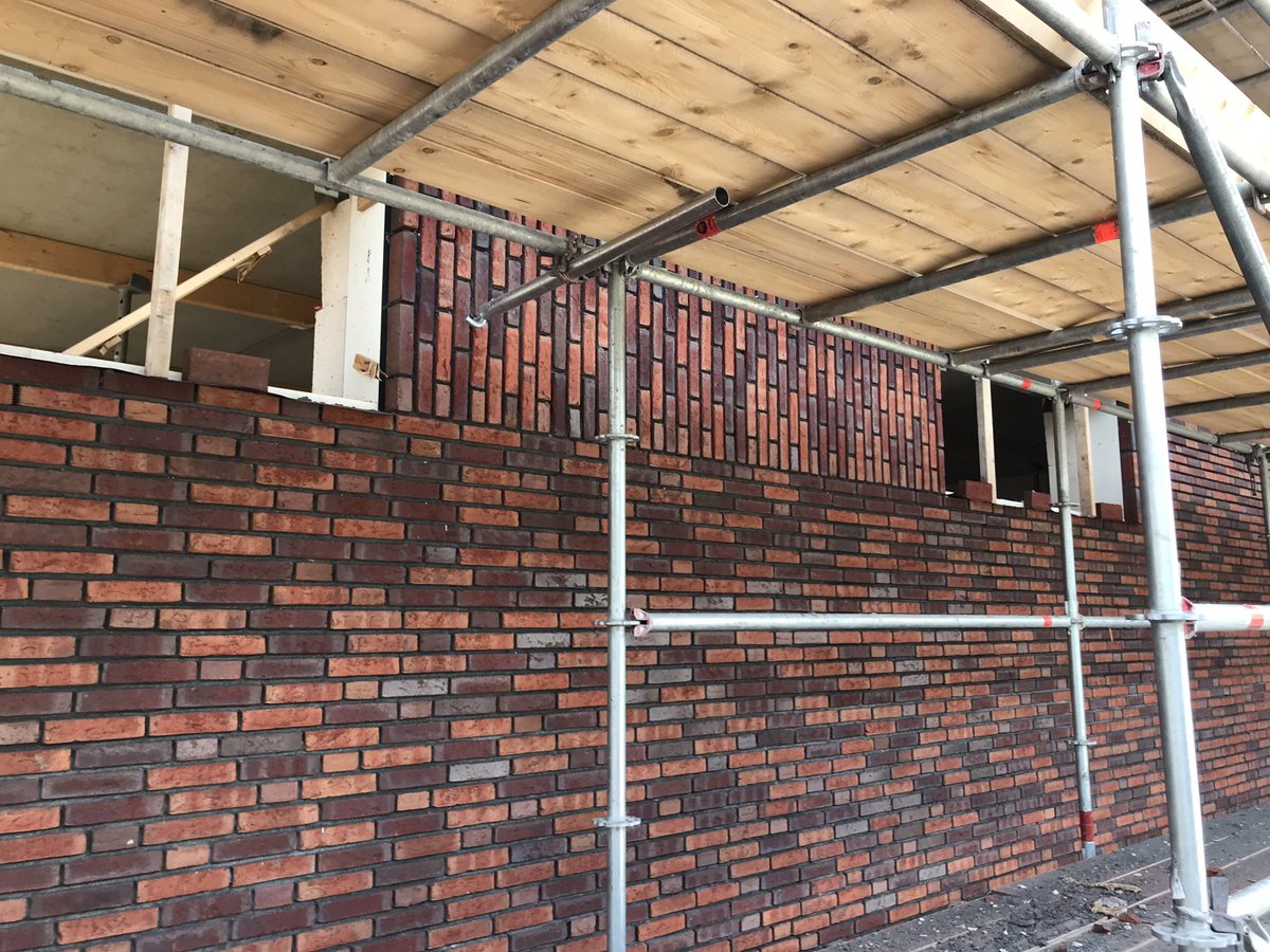 bvroy's tweet photo. Ook het metselwerk op ons project Kerkeveld in Horst gaat inmiddels snel de hoogte in. Goed bezig 👍 @BouwmijJanssen https://t.co/02AqN5NmSJ