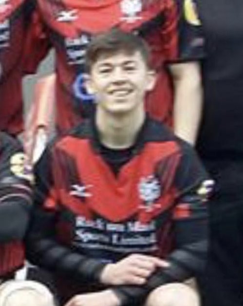 We are pleased to announce our second signing of the season, outside half from Blaenavon RFC, Christopher Davies

🦅⚫️⚪️⚫️⚪️⚫️⚪️⚫️🦅

#Welcome2TheFamily    #ComeOnTheFalcons