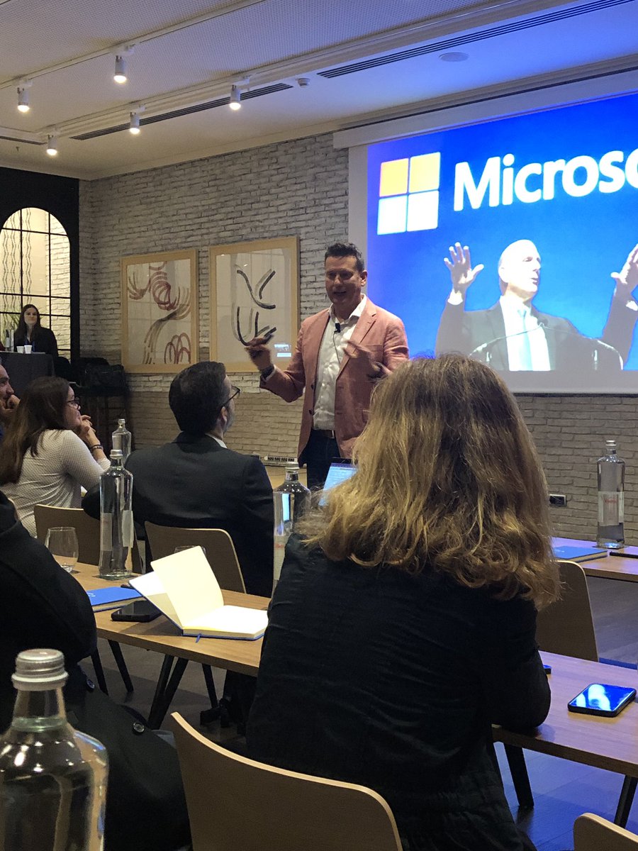 La gente que abraza el cambio es la que tiene éxito by <a href="/lluissoldevila/">Lluís Soldevila</a> en #socialsellingday <a href="/GoSocialSelling/">Global Socialselling best practices</a> <a href="/novva_marketing/">novva_ marketing</a> <a href="/OptimumVentas/">Optimum</a>