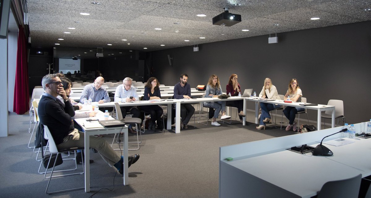 navarrabiomed's tweet photo. Hace unos días el equipo de gestores de #RefbioII celebró su última reunión de partenariado en @navarrabiomed con el fin de evaluar las acciones técnicas desarrolladas dentro de la red y valorar nuevas iniciativas multicéntricas.

➡️https://t.co/bzsdwQKZxQ

#POCTEFA @CTPPOCTEFA https://t.co/T2X5RpmopB