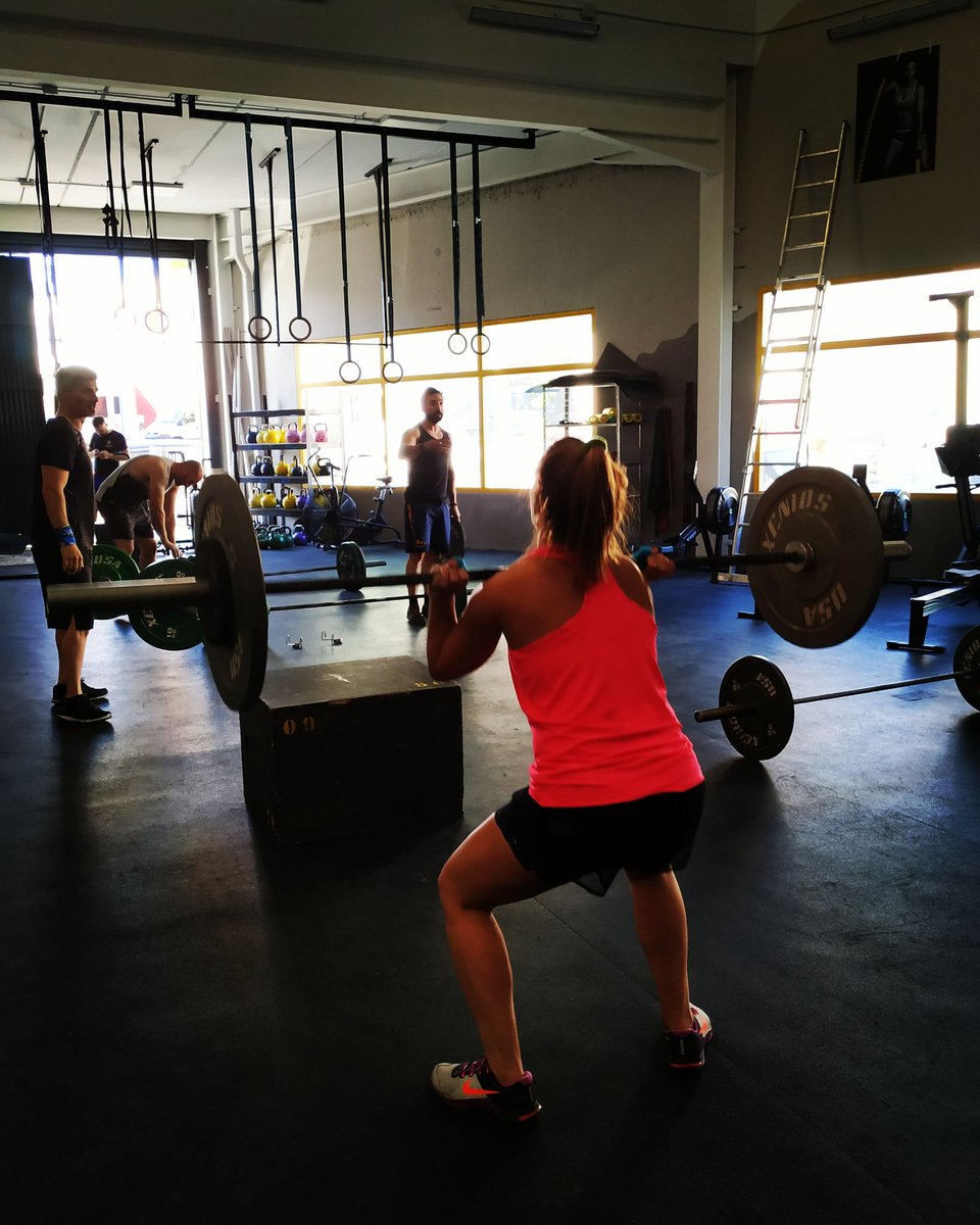 BoxArroyomolino's tweet photo. Esfuerzo ... #crossfit #coach #crossfitgames #crossfitter #entreno #atlethe #train #work #workout #training #strict #athlete #fit #fitness #fitinspiration #coreperformance #strong #gym #box #muscle #bodybuilding #sport #lifestyle #arroyomolinos https://t.co/2MwPhKPgBk