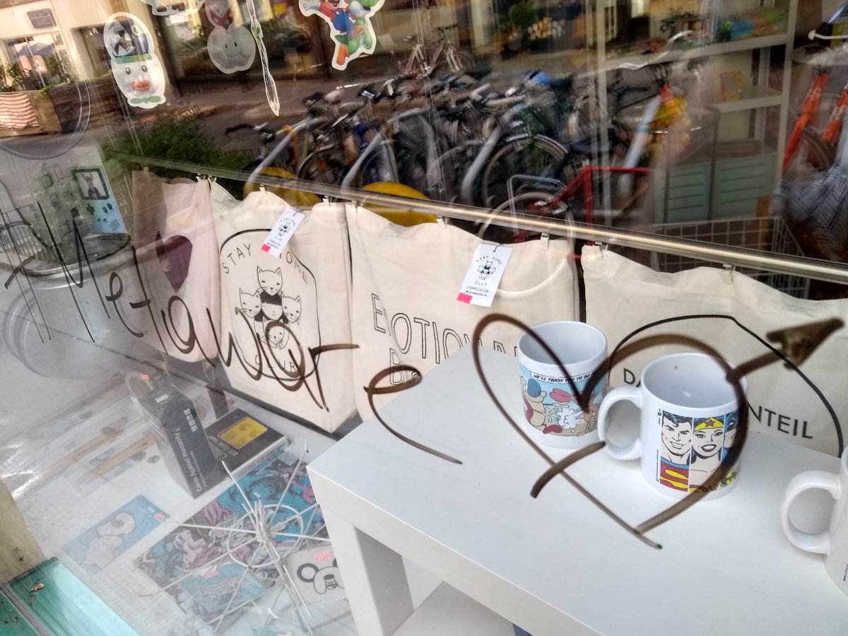 MetawareWien's tweet photo. Grรผรe von unseren Fans? #sosche #metaware #respectfulgraffitti https://t.co/0LulOF5NY8