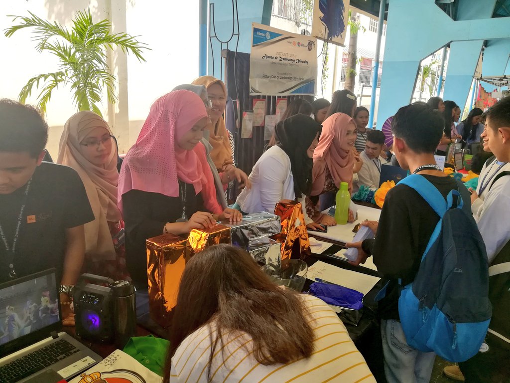 SHSOculus's tweet image. LOOK: Strengthen your faith with the Religious Cluster at the #OrgFair2019!